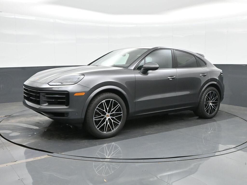 2025 PORSCHE Cayenne