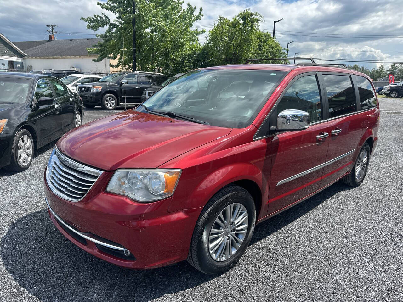 2013 CHRYSLER Town and Country