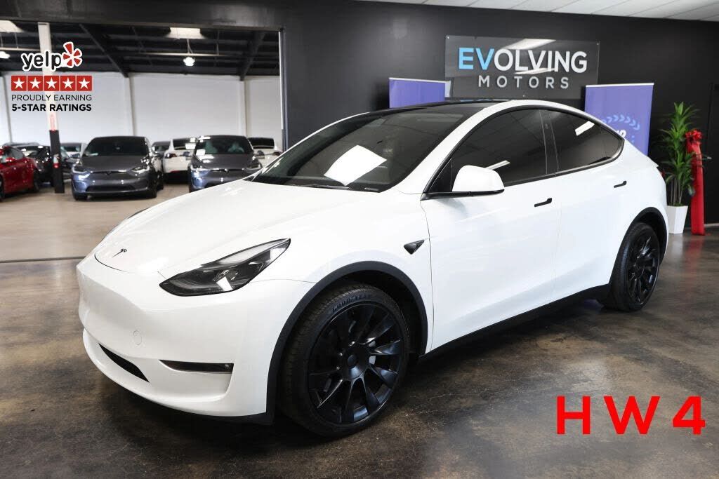 2023 TESLA Model Y
