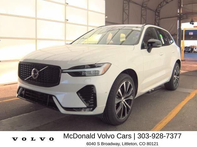 2025 VOLVO XC60