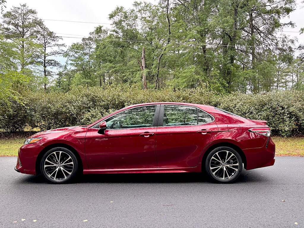 2018 TOYOTA Camry