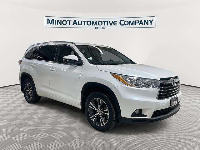 2016 TOYOTA Highlander
