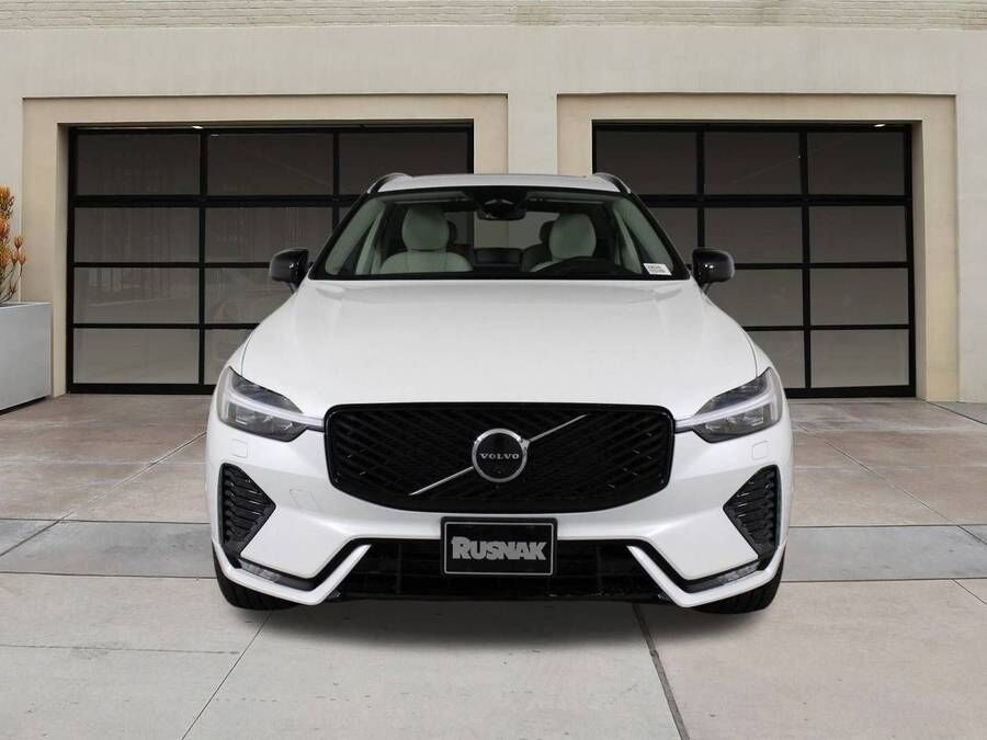 2026 VOLVO XC60