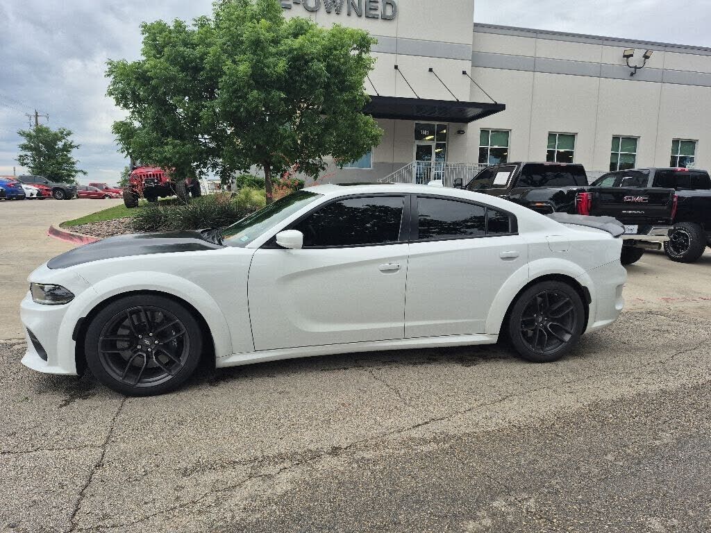 2021 DODGE Charger