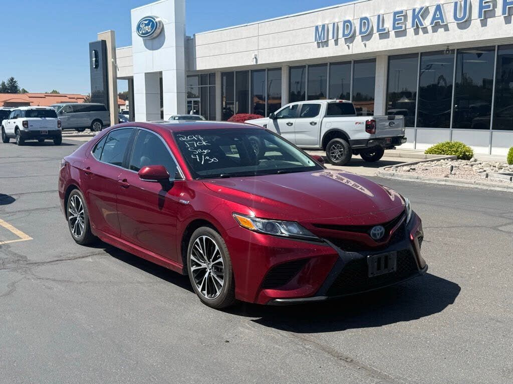 2018 TOYOTA Camry