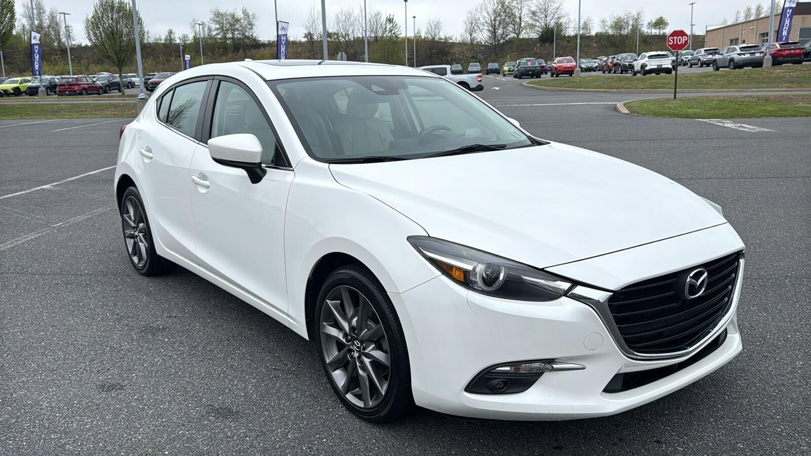 2018 MAZDA Mazda3