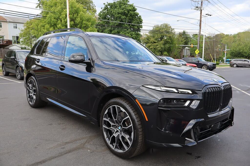 2023 BMW X7