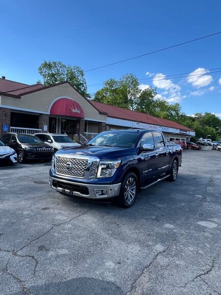 2019 NISSAN Titan