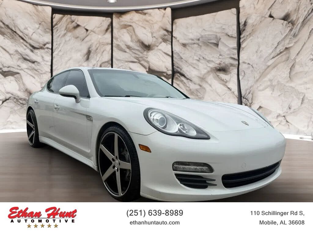 2011 PORSCHE Panamera
