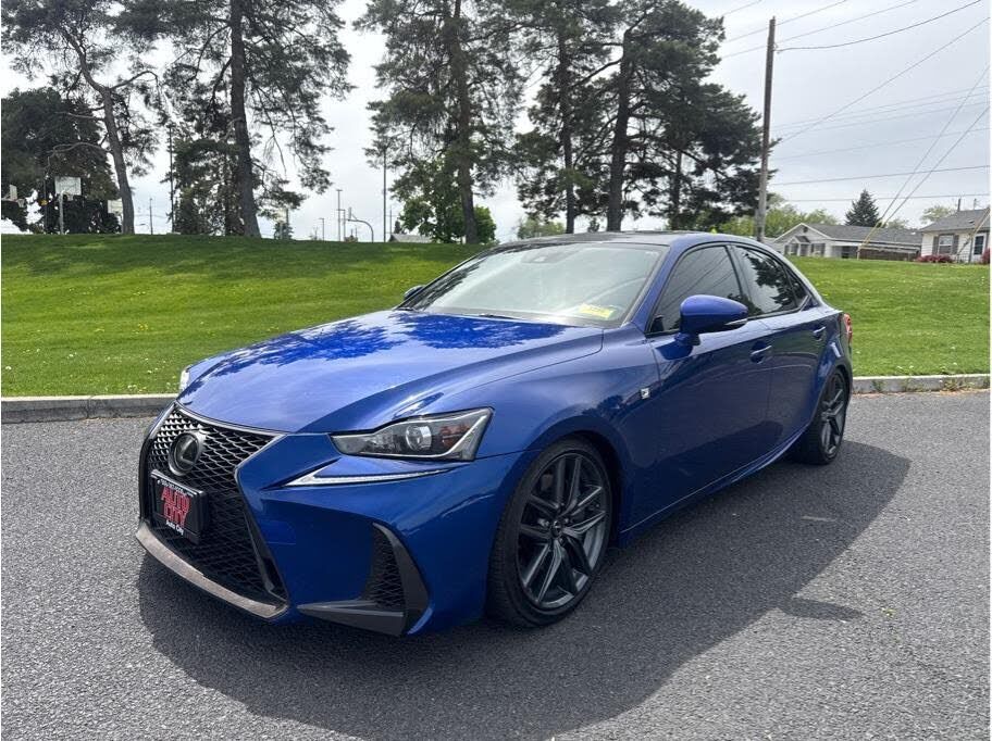 2018 LEXUS IS