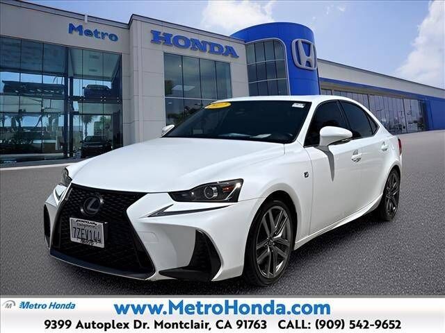 2017 LEXUS IS
