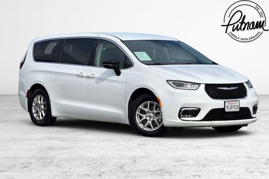 2024 CHRYSLER Pacifica