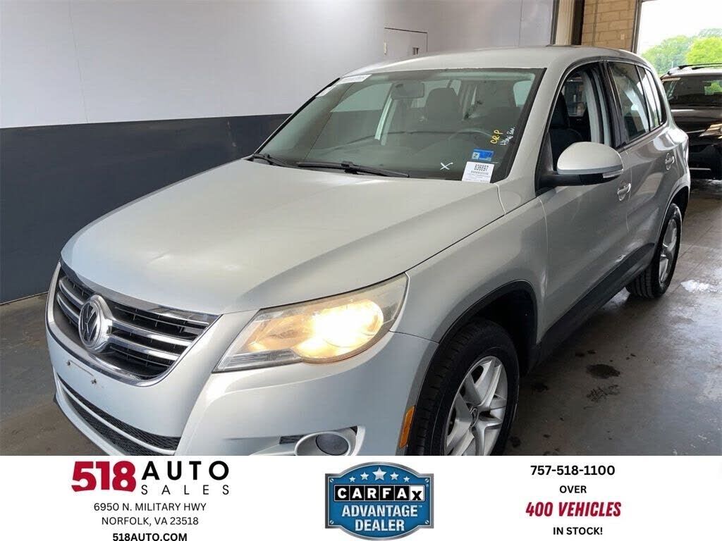 2011 VOLKSWAGEN Tiguan