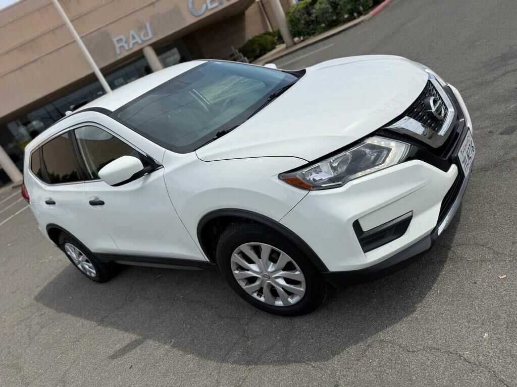 2017 NISSAN Rogue
