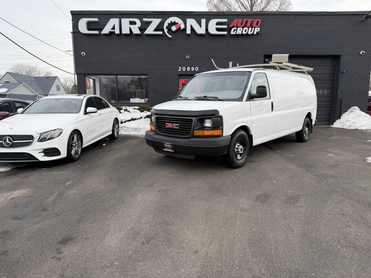 2016 GMC Savana