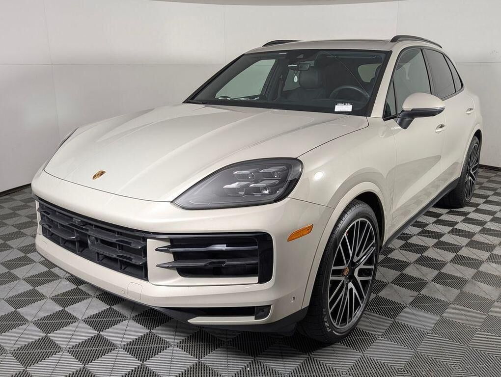 2026 PORSCHE Cayenne