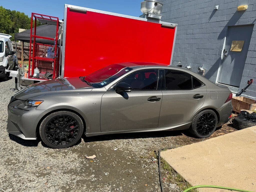 2016 LEXUS IS