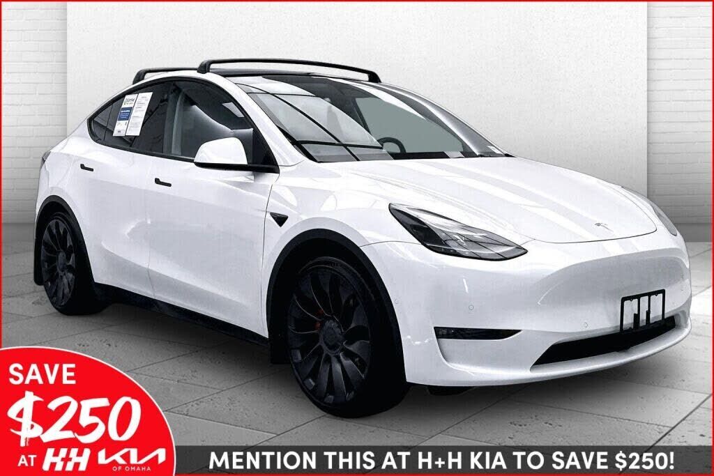 2022 TESLA Model Y