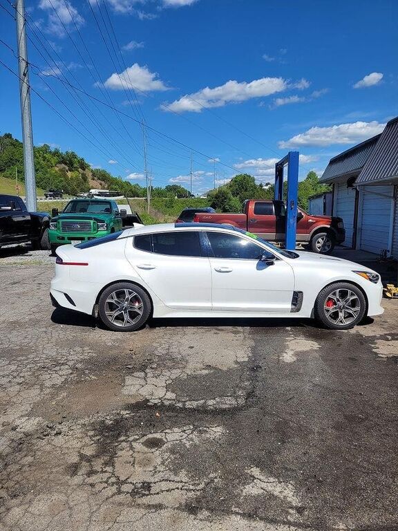 2019 KIA Stinger