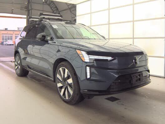 2025 VOLVO EX90
