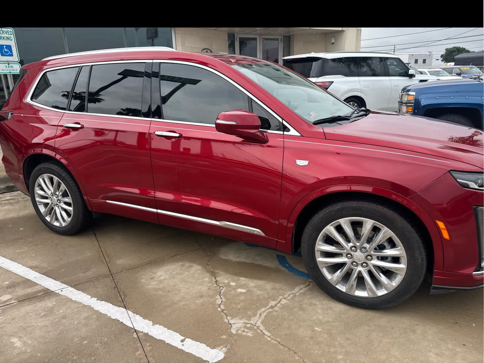 2024 CADILLAC XT6