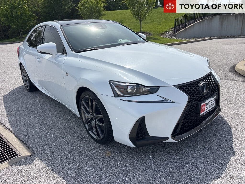 2017 LEXUS IS