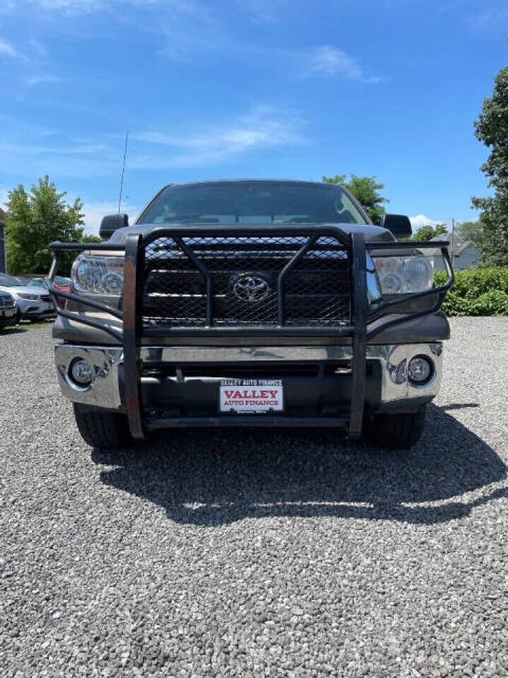 2010 TOYOTA Tundra