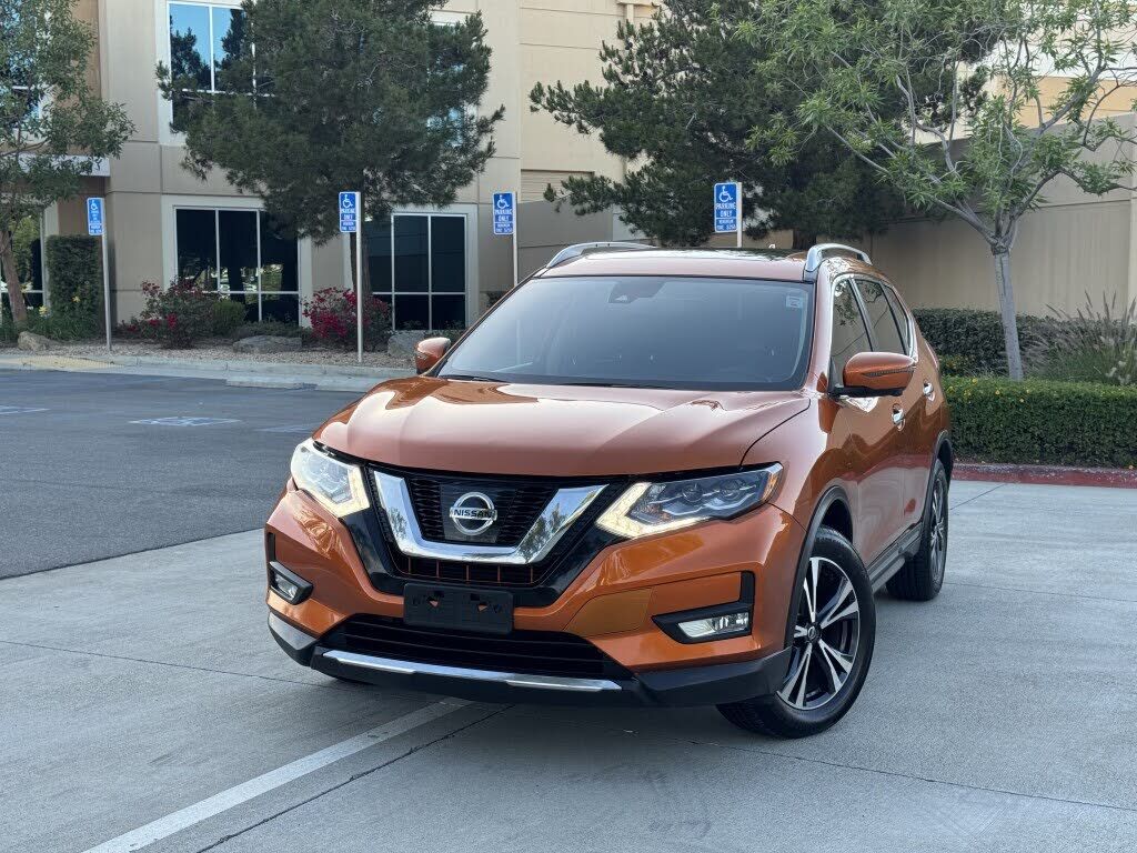 2017 NISSAN Rogue