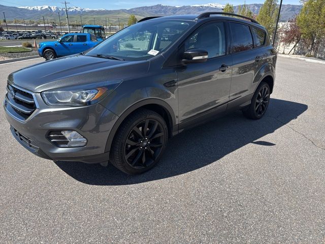 2017 FORD Escape