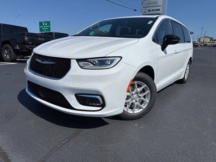 2025 CHRYSLER Pacifica