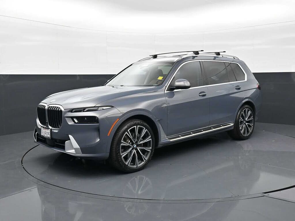 2023 BMW X7
