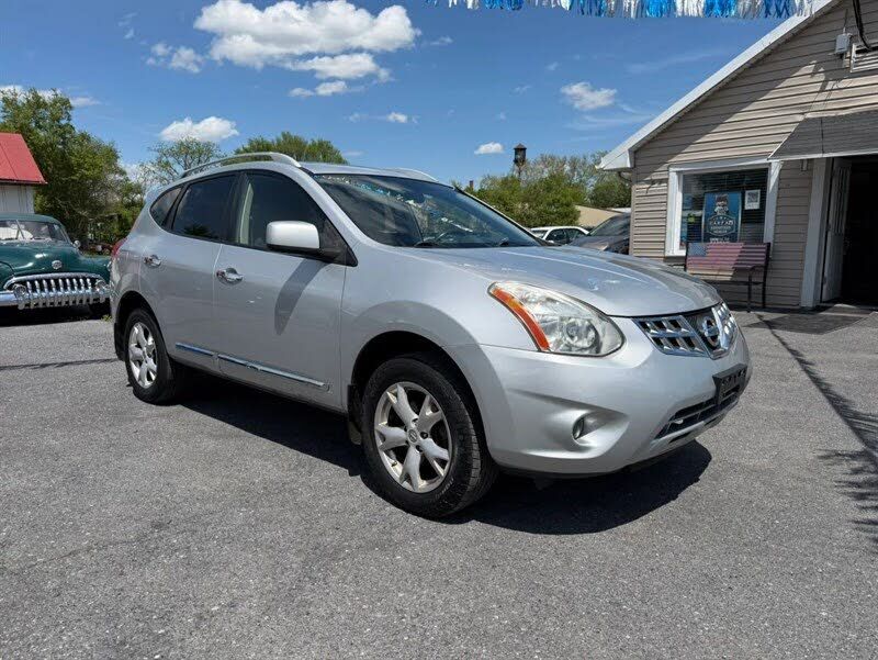 2011 NISSAN Rogue