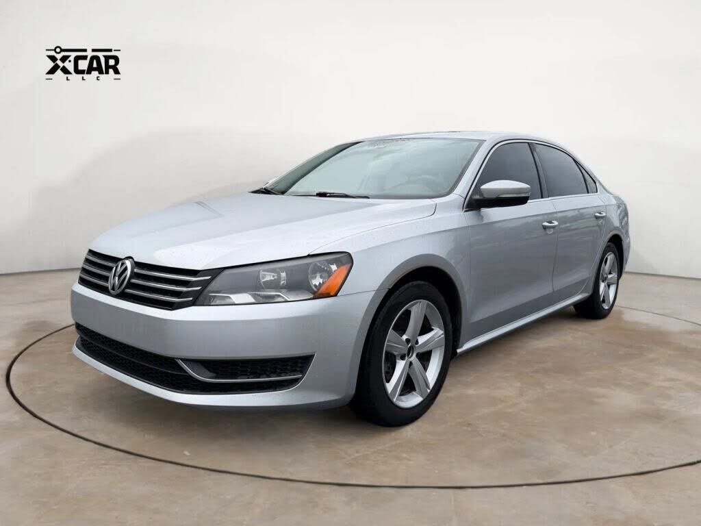 2013 VOLKSWAGEN Passat