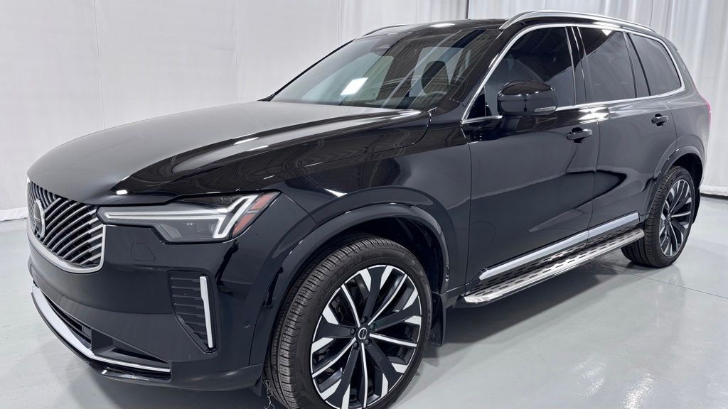 2025 VOLVO XC90