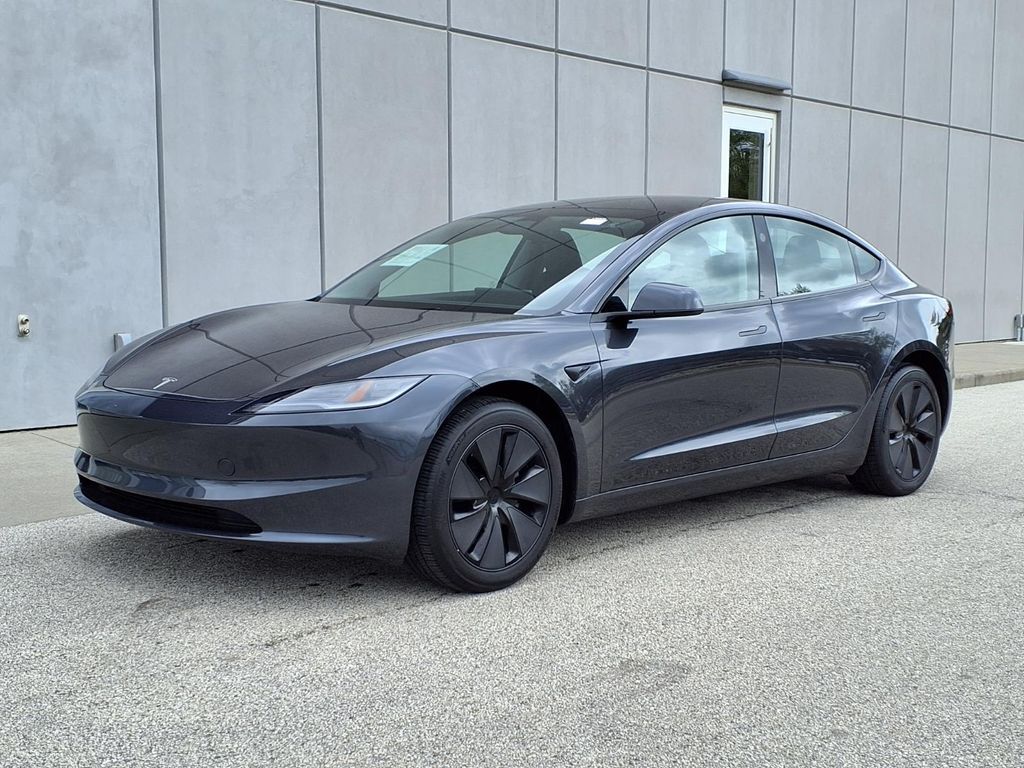 2025 TESLA Model 3