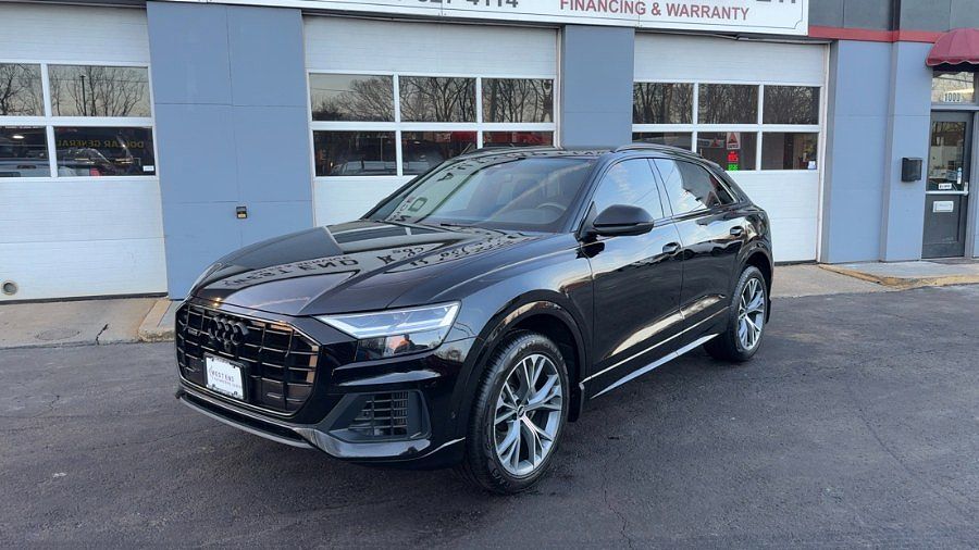 2021 Audi Q8