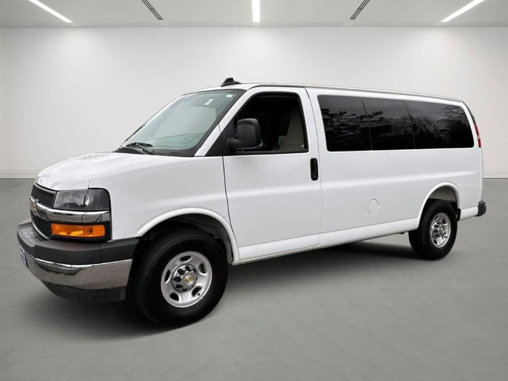 2025 CHEVROLET Express