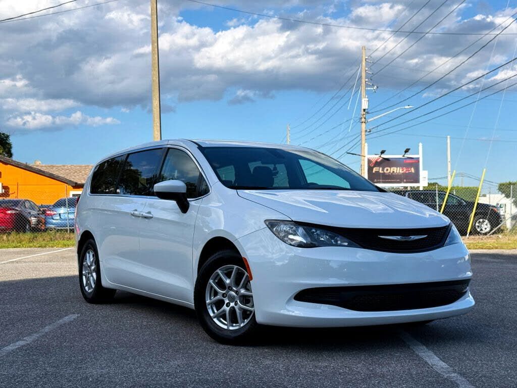 2022 CHRYSLER Pacifica
