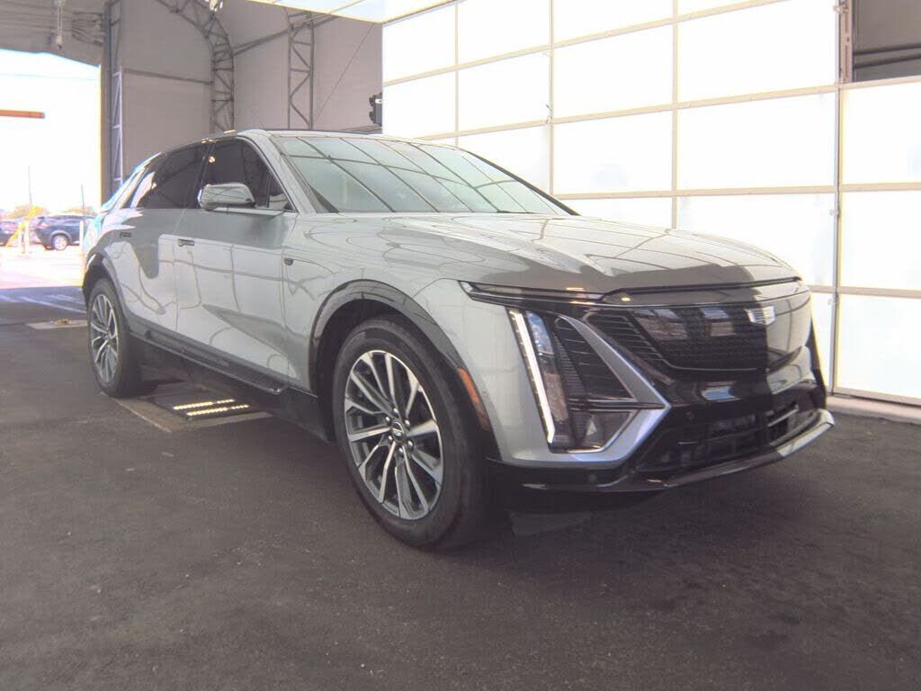 2024 CADILLAC Lyriq