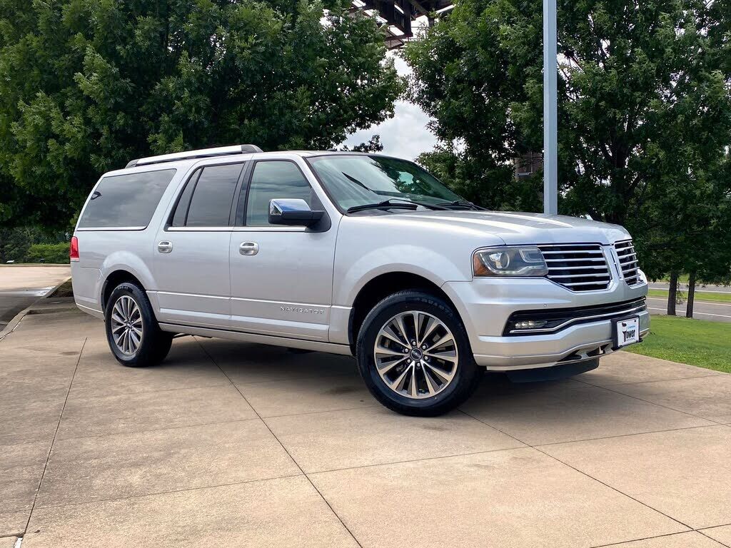 2017 LINCOLN Navigator L
