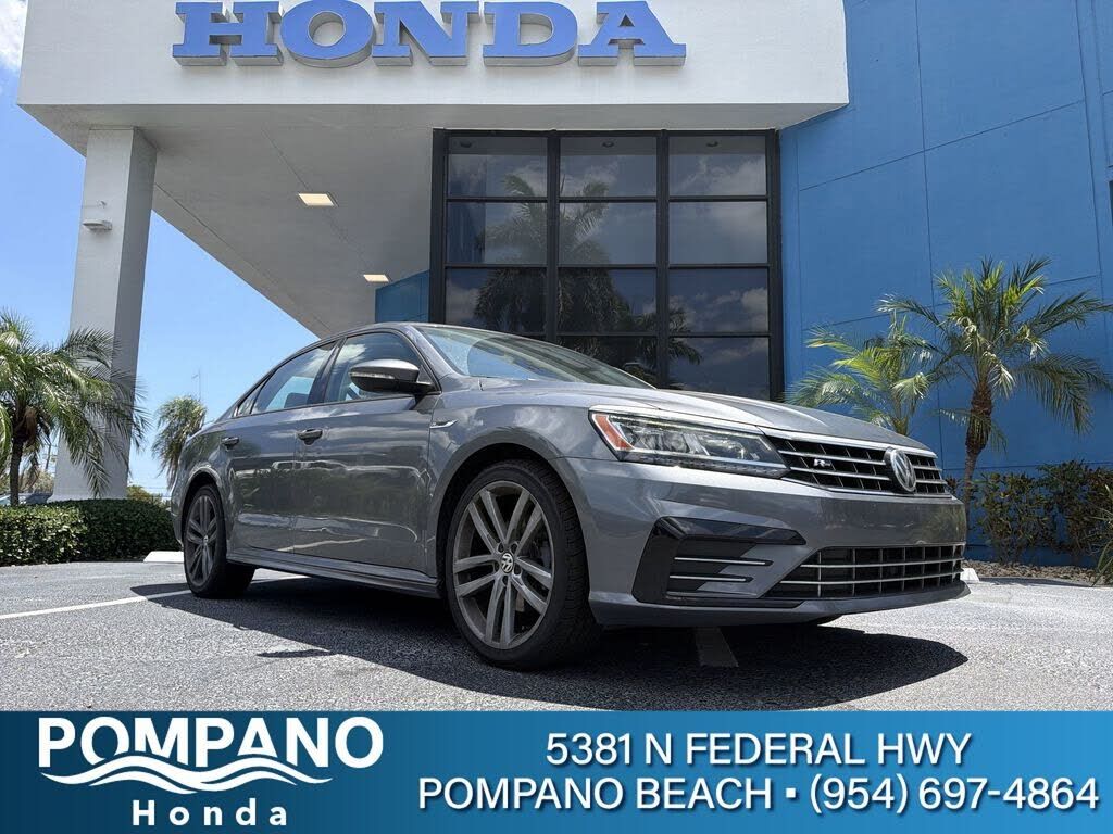 2018 VOLKSWAGEN Passat