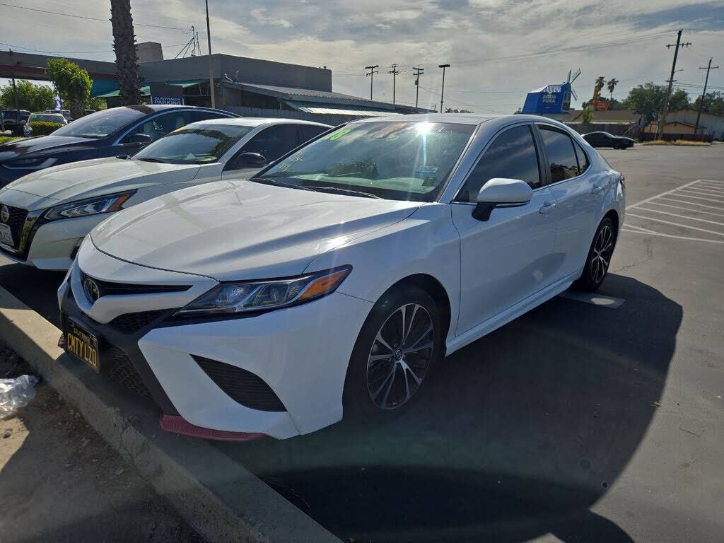 2018 TOYOTA Camry