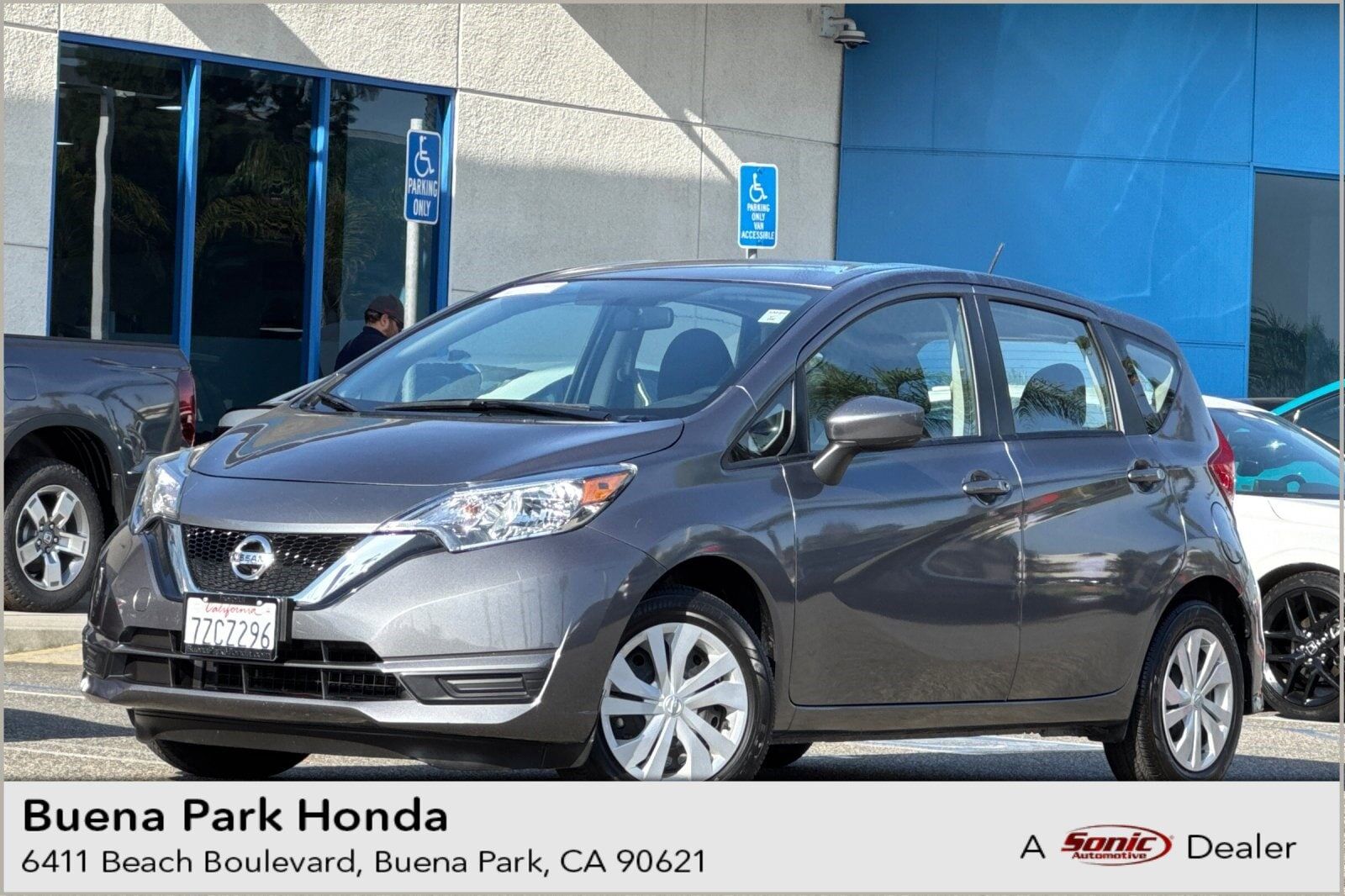 2017 NISSAN Versa