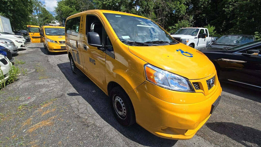 2016 NISSAN NV200