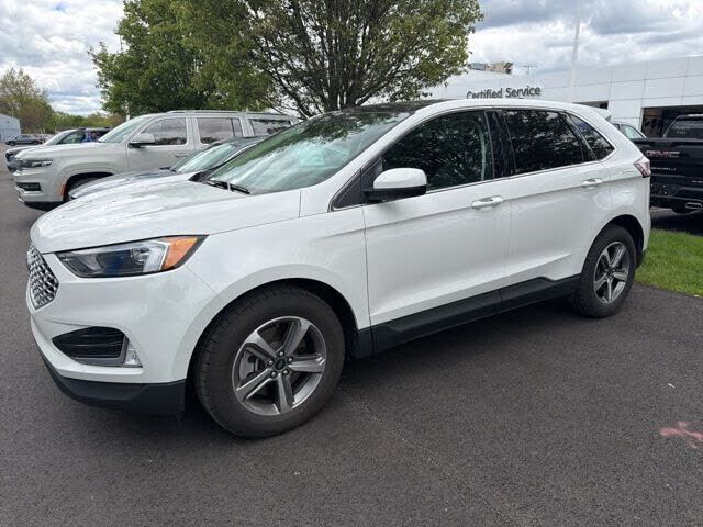 2023 FORD Edge