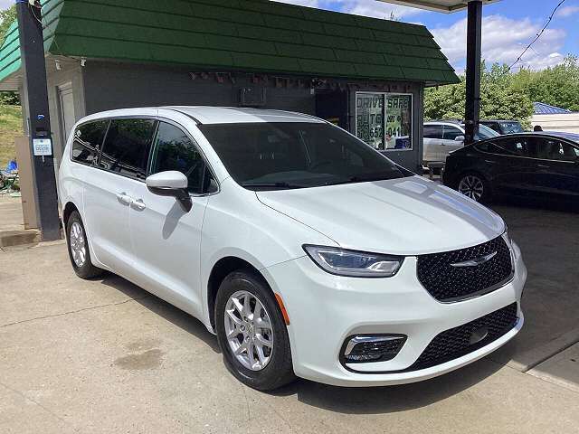 2023 CHRYSLER Pacifica