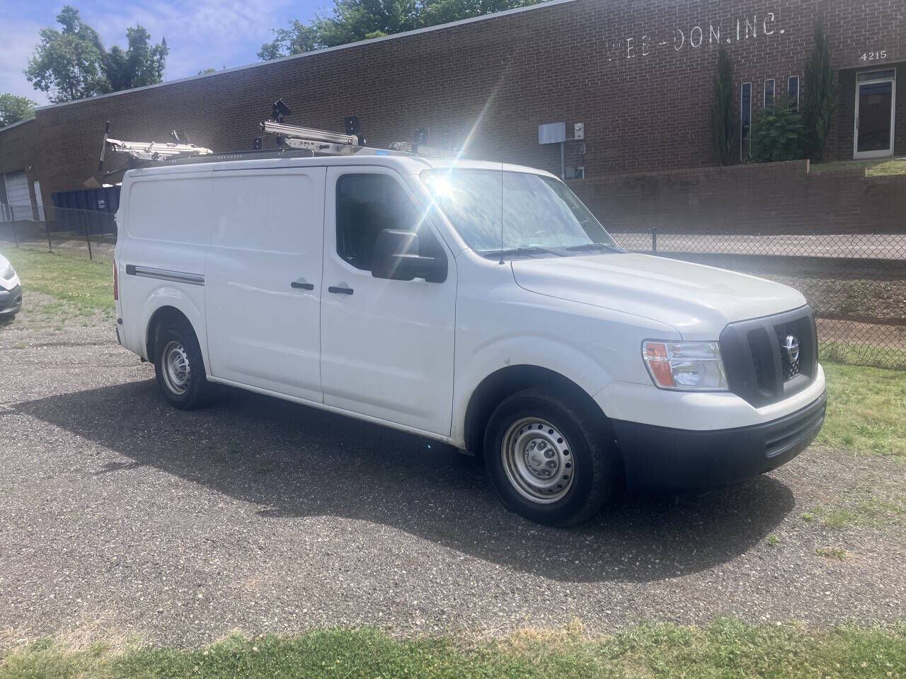 2017 NISSAN NV