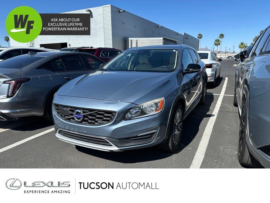 2017 VOLVO V60CC