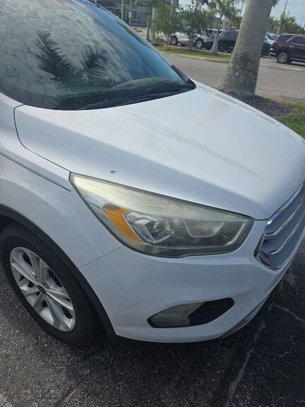 2017 FORD Escape