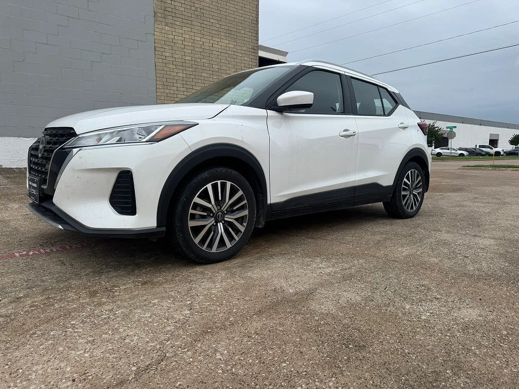 2023 NISSAN Kicks